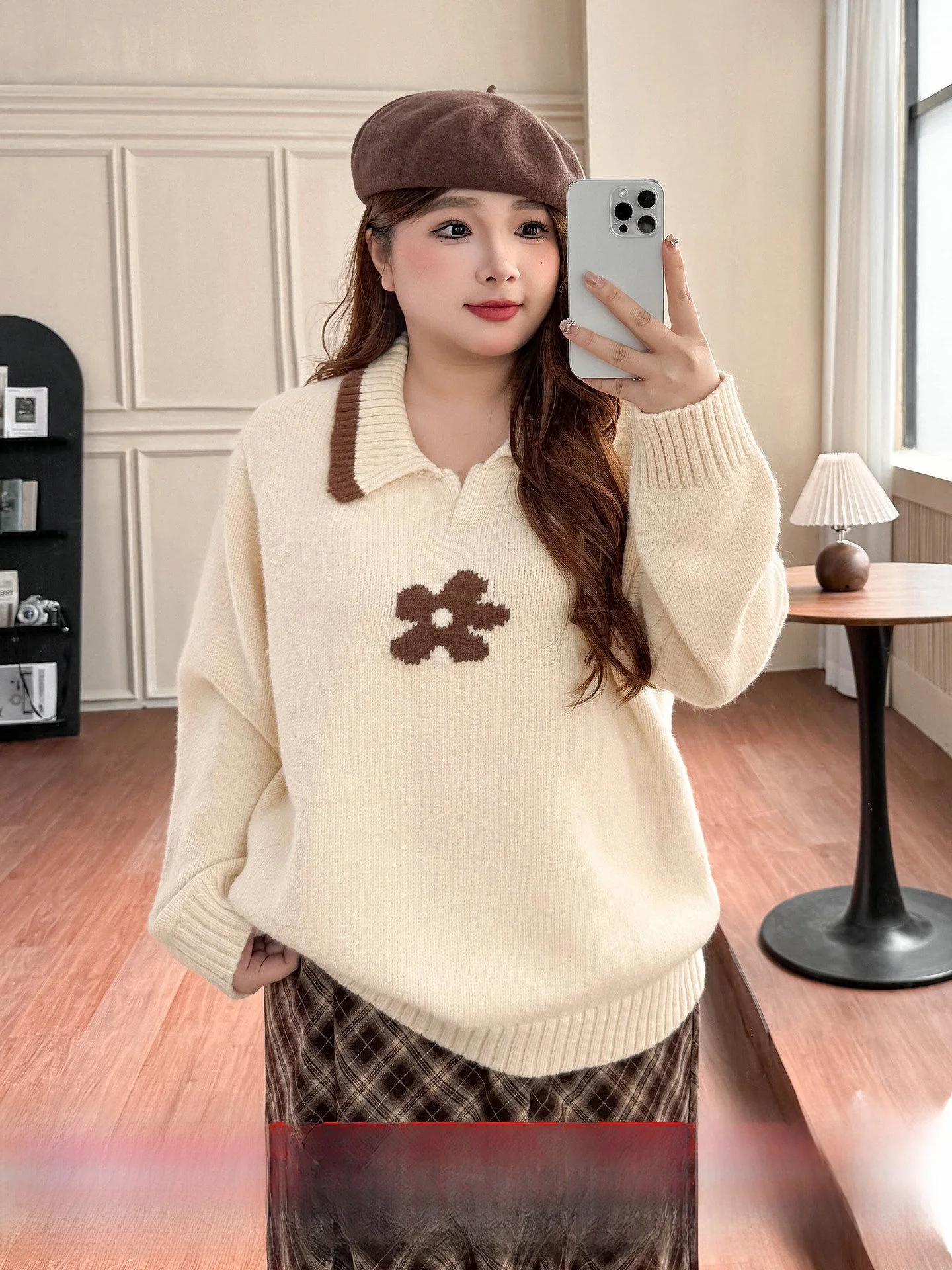 

Женский свитер больших размеров, мягкий, с длинными рукавами, отложным воротником, цветочной вышивкой, свободный, теплый, вязаный, осенне-зимний, модный