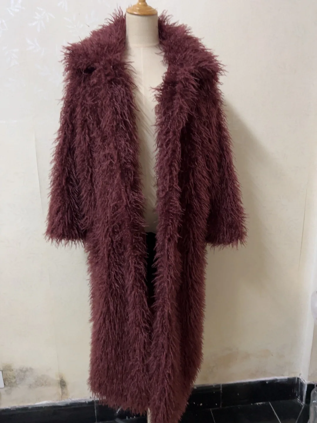 Wysokiej jakości zimowy płaszcz damski z imitacji futra owczego, kolor wina, długość 3 cale, bardzo długi, luźny, ciepły, puszysty, kurtka w stylu vintage.