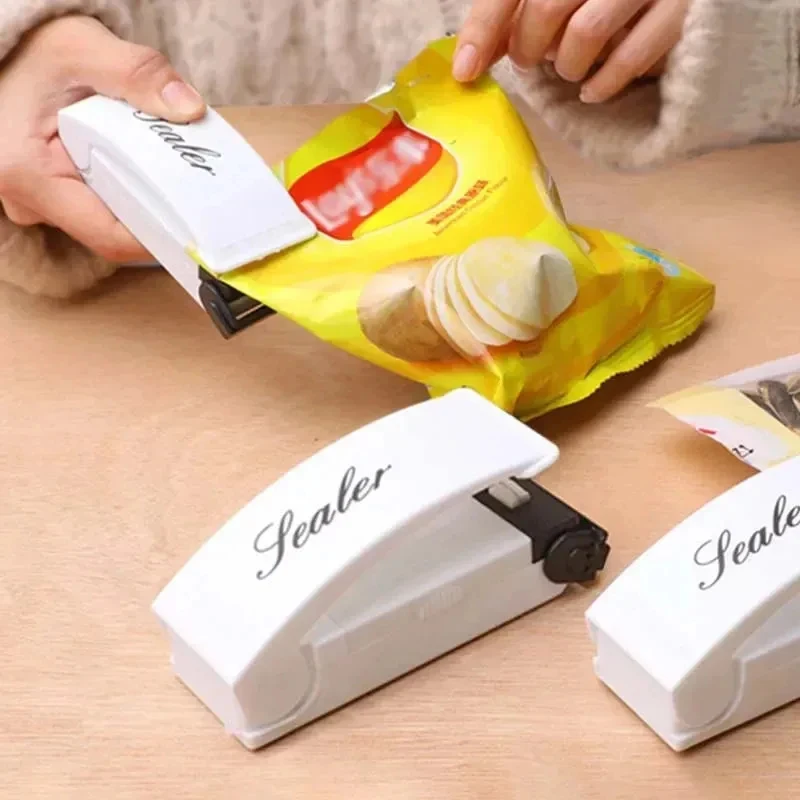 1-8Pcs Mini Bag Sealer Household Snack Bag Sealer Heat Sealing Machine Portable Bag Resealer Machine For Food Snack Storage