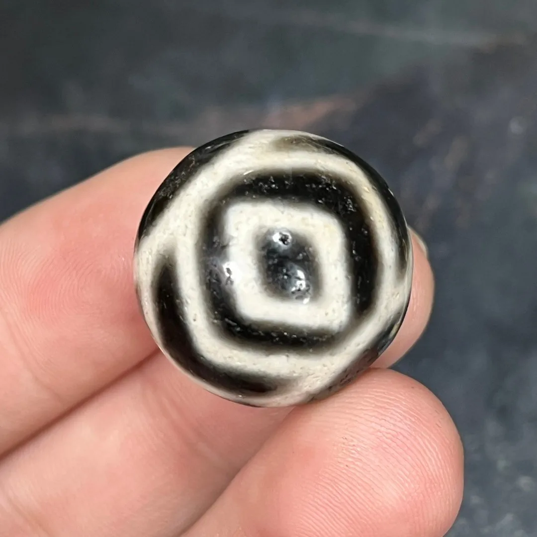 Тибетский буддизм, старый агат Дзи, 2 бусины Vajra Eyes, 20 мм, Z1026