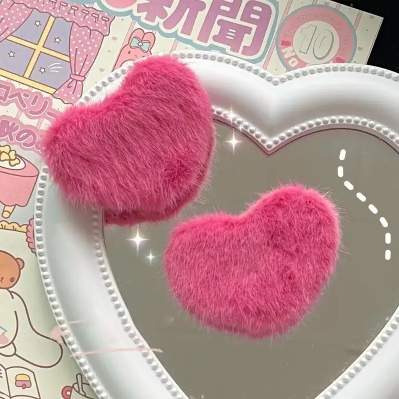

M6CD Y2k 90s Aesthetic Plush Heart Hairpin for Women Gothic Girly Charm Hair Clip