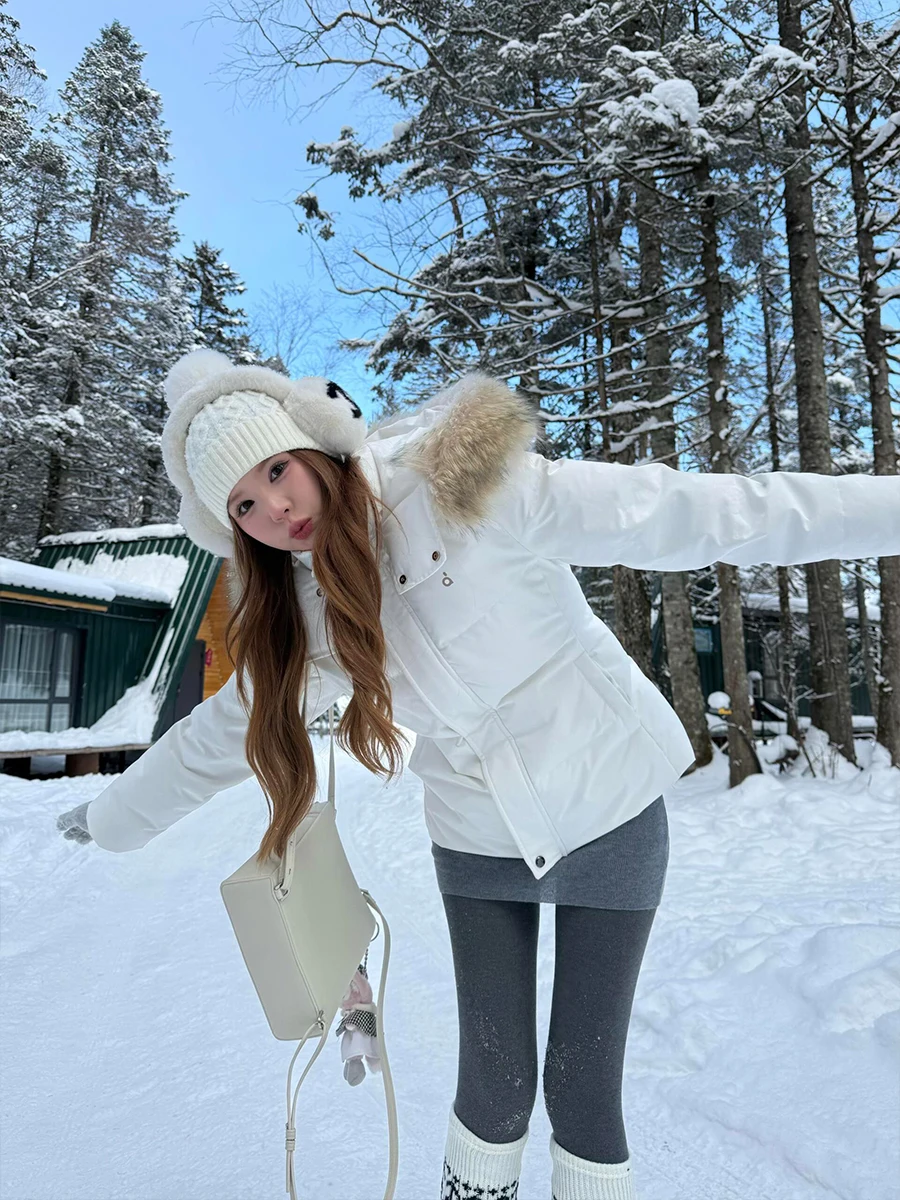 

Новая зимняя женская облегающая куртка-пуховик с высокой талией и капюшоном с большим меховым воротником, корейская модная верхняя одежда