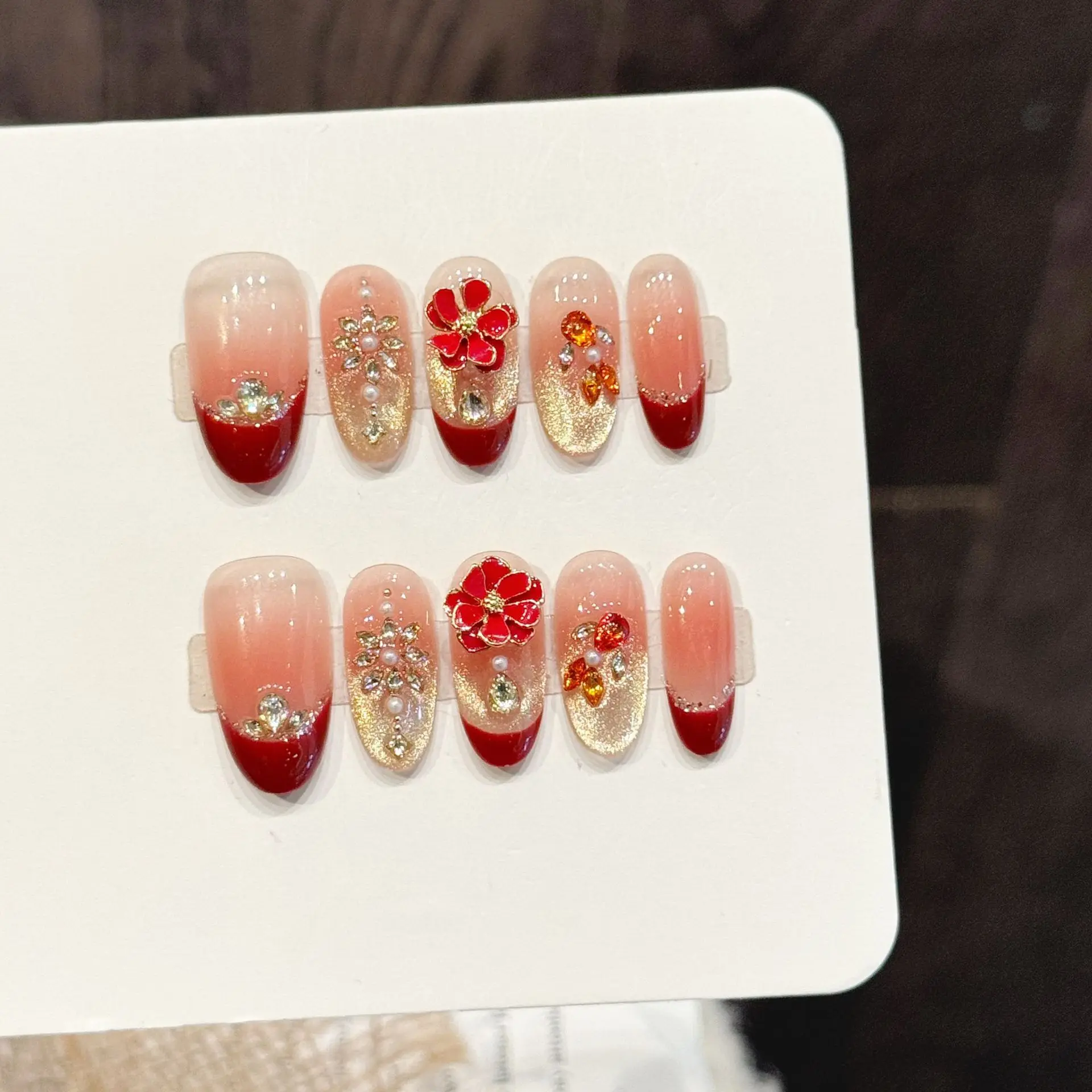 

10pcs Handmade Short Oval French Press On Nails Red Gold Flower Diamond Design Sweet Fake Nails Wearable Nails Art Tips For Girl