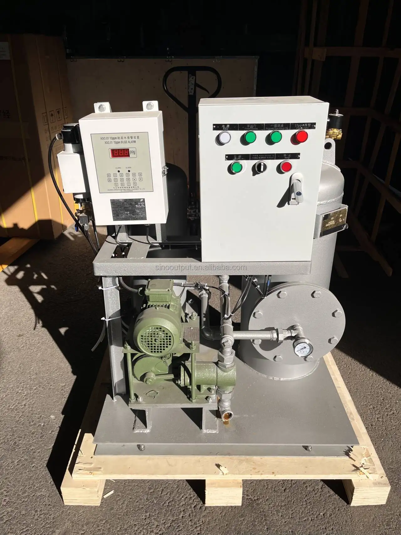 فاصل المياه الزيتية البحرية بجودة جيدة يلبية شهادة MEPC القياسية CCS 0.25 م 3 / ساعة 1 م 3 / ساعة 1.5 م 3 / ساعة 220 فولت / 380 فولت 50 / 60 هرتز