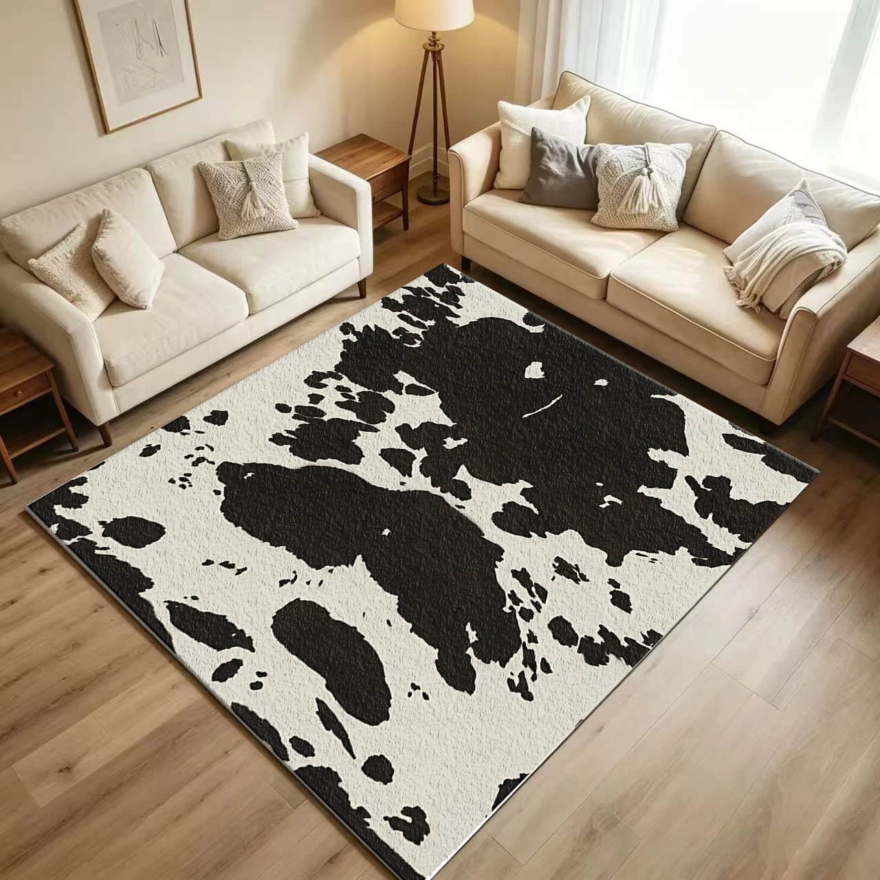 Black and White Cowhide Animal Pattern Carpet, Non-Slip and Washable, Suitable for Living Room, Bedroom, Western Farmhouse Home Decor