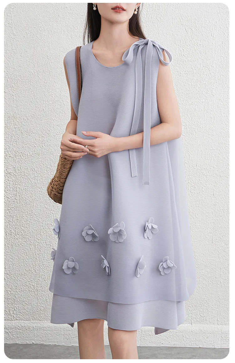 Miyake Plissiertes Kleid für Damen in Grau mit 3D-Schleife und Blumenapplikation, Frühling/Sommer 2026, A-Linie, Party, Schick, Stilvoll, Dezentes, Cooles Outfit – Detail 10
