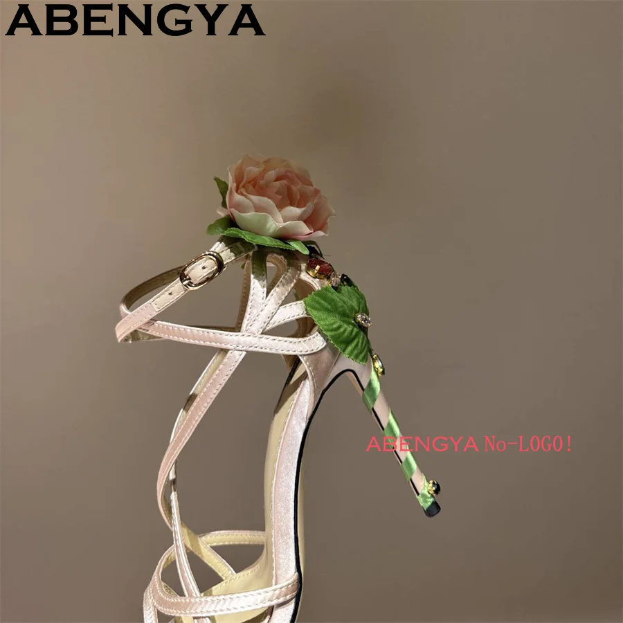 زهرة الورد الجنية الزفاف صندل كعب عالٍ ضيق النطاق المفتوحة تو الكاحل مشبك صنادل طراز جلاديتور الصيف فستان مثير أحذية Mujer