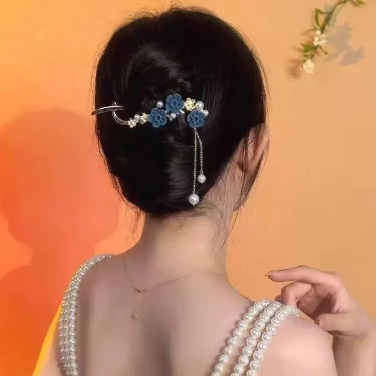 1PC zinc alloy imitation pearl hair ornament, red rose twist clip, high-end elegant headwear, suitable for daily casual wear,