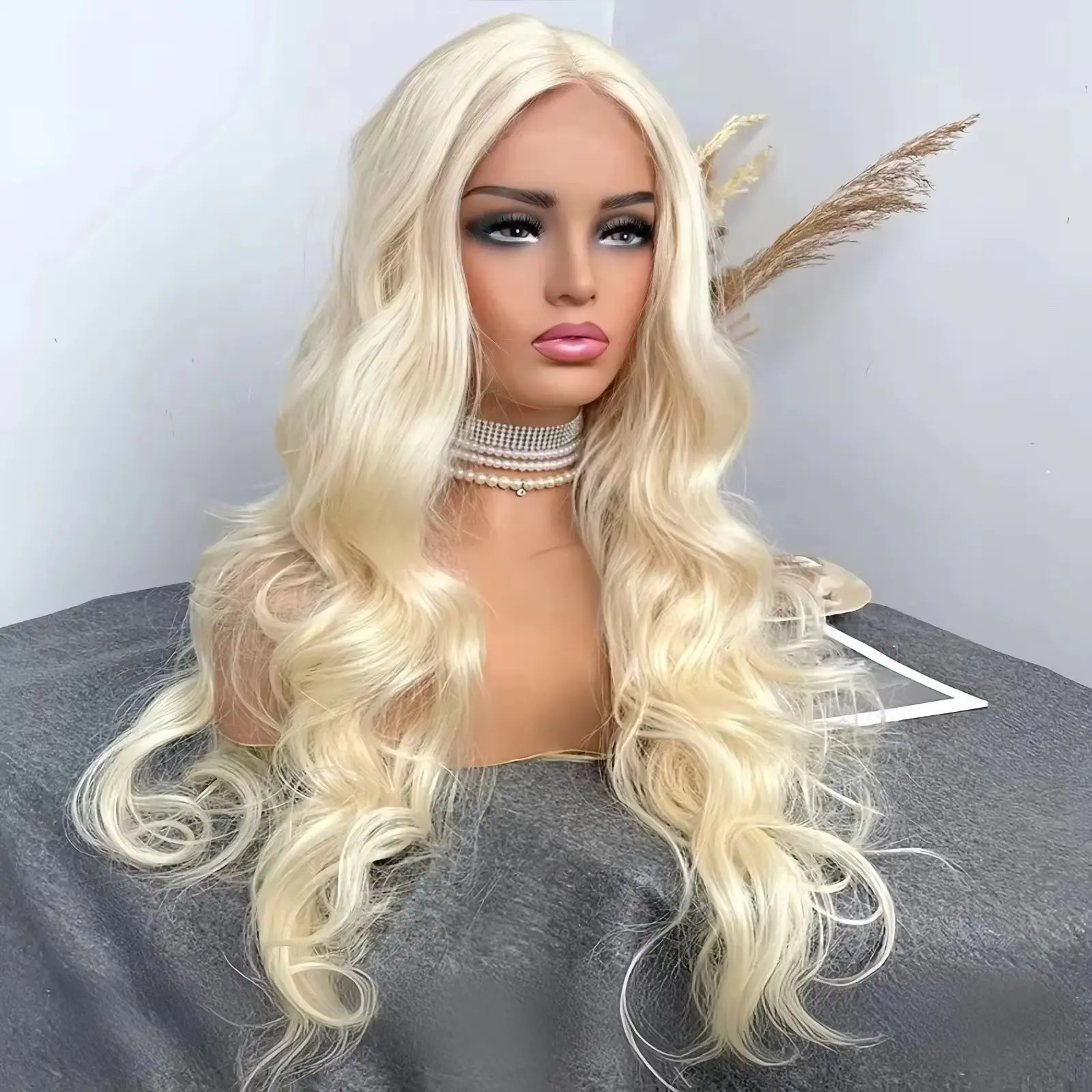 Champagneblond Straight Hd Synthetic Wig Medium Part Blonde 13X4 Lace Front Party Cosplay Wigs Glueless Wear To Go Prepluck Wigs