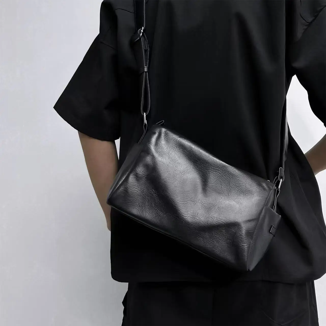 

PU Bag Women Fashion Simple Solid Soft Simple Shoulder Bag Pures and Bags Crossbody Girls Bag Unisex Office Lady