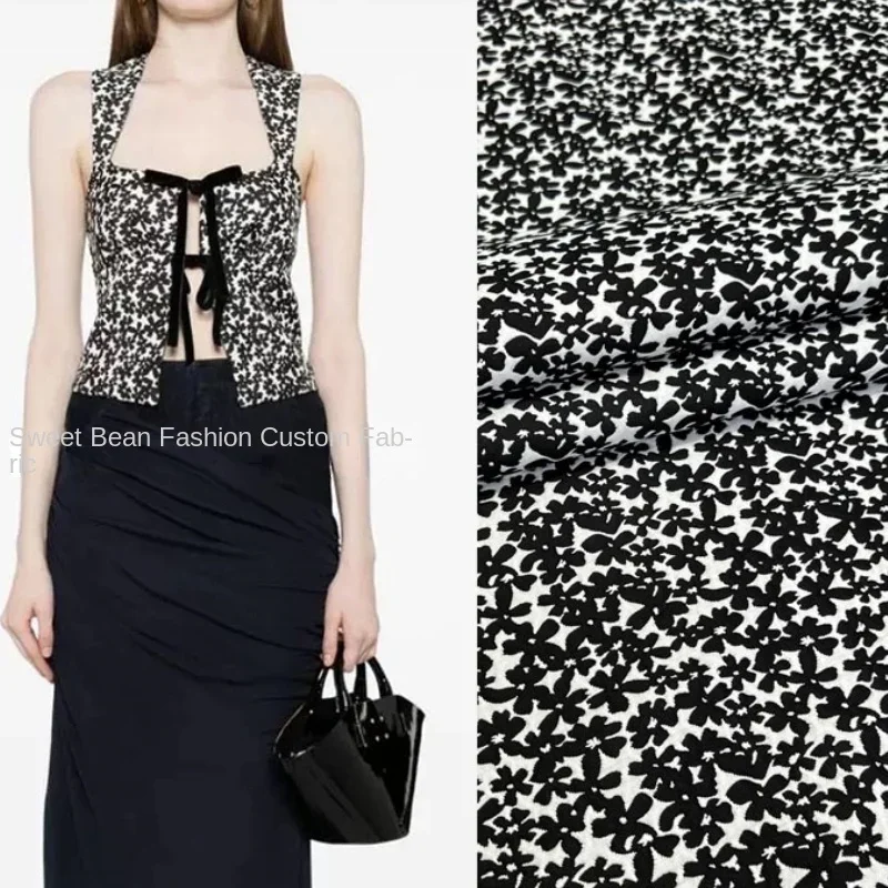 

Парчовая жаккардовая ткань для шитья своими руками, черно-белое рельефное платье, ветровка, одежда, окрашенная пряжа, дизайнерская ткань, оптовая продажа по метрам