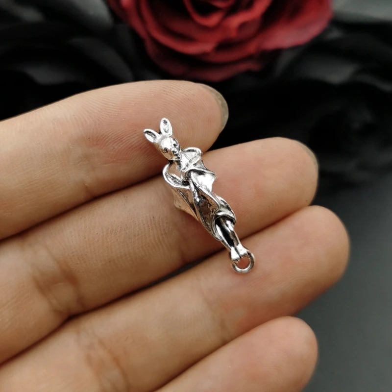 5pcs 9*30mm 3D Gothic Hanging Bat Charm Cute Realistic Bat Charm Vampire Halloween Pendant DIY Handcrafted Jewelry Accessories