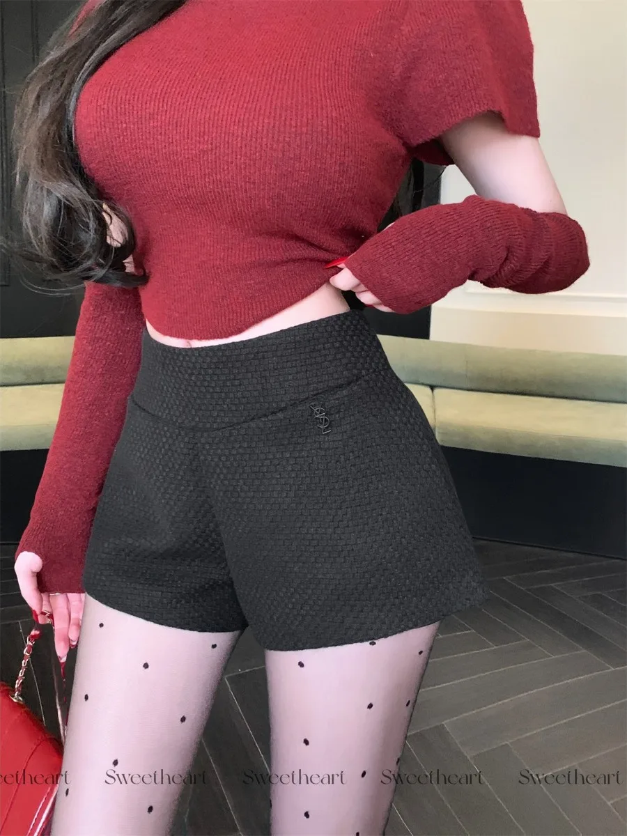 

Vintage Chic Houndstooth Red Shorts For Women Harajuku High-waist Black Casual Wide-leg Pants Winter Versatile Bootcut Shorts