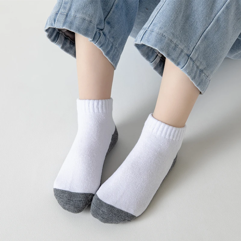 5 paia/lotto 2024 New Summer Children Socks Cotton Kids Teen Fashion nero bianco grigio per 1-12 anni Student Baby Girl Boy Socks