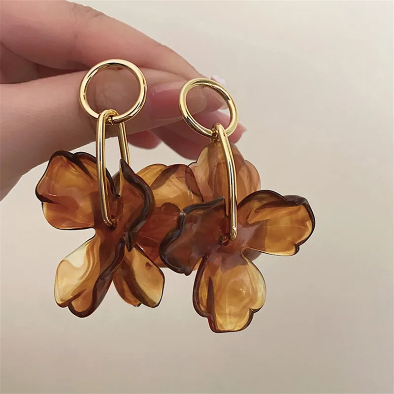 Vintage Irregular Metal Petals Earrings Vintage USA Style Personality Drop Earrings Travel Wedding Accessories