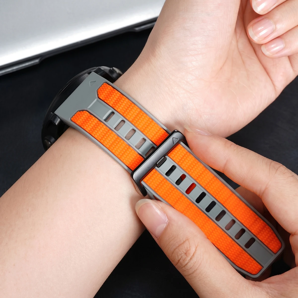 QuickFit 22mm 26mm Silicone Strap For Garmin Fenix 8 Epix Pro Gen 2 47mm 51mm/Fenix 7X 6X 5X Plus Two-Tones Bracelet Watchband