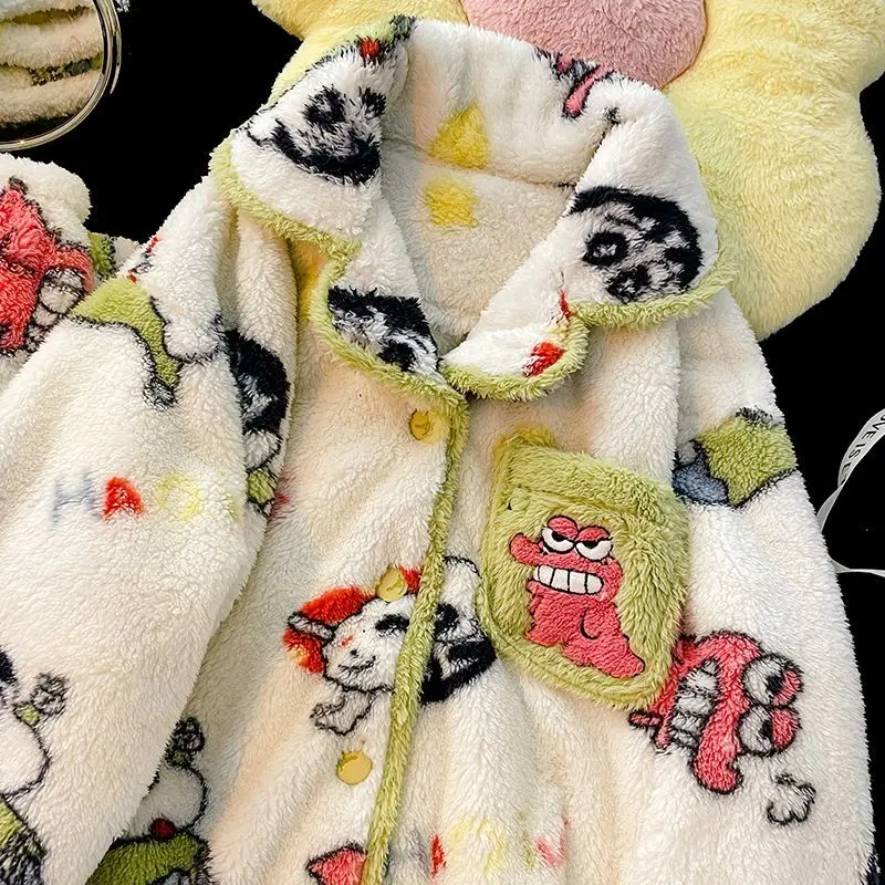 Crayon Shin-Chan Girl Autumn and Winter Coral Velvet Pajamas Set Thickened and Velvet Warm Flannel Homewear Set Holiday Gift Toy