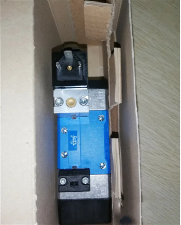 Solenoid Valve MDH-5/2-d-1-fr-m12-C 533010