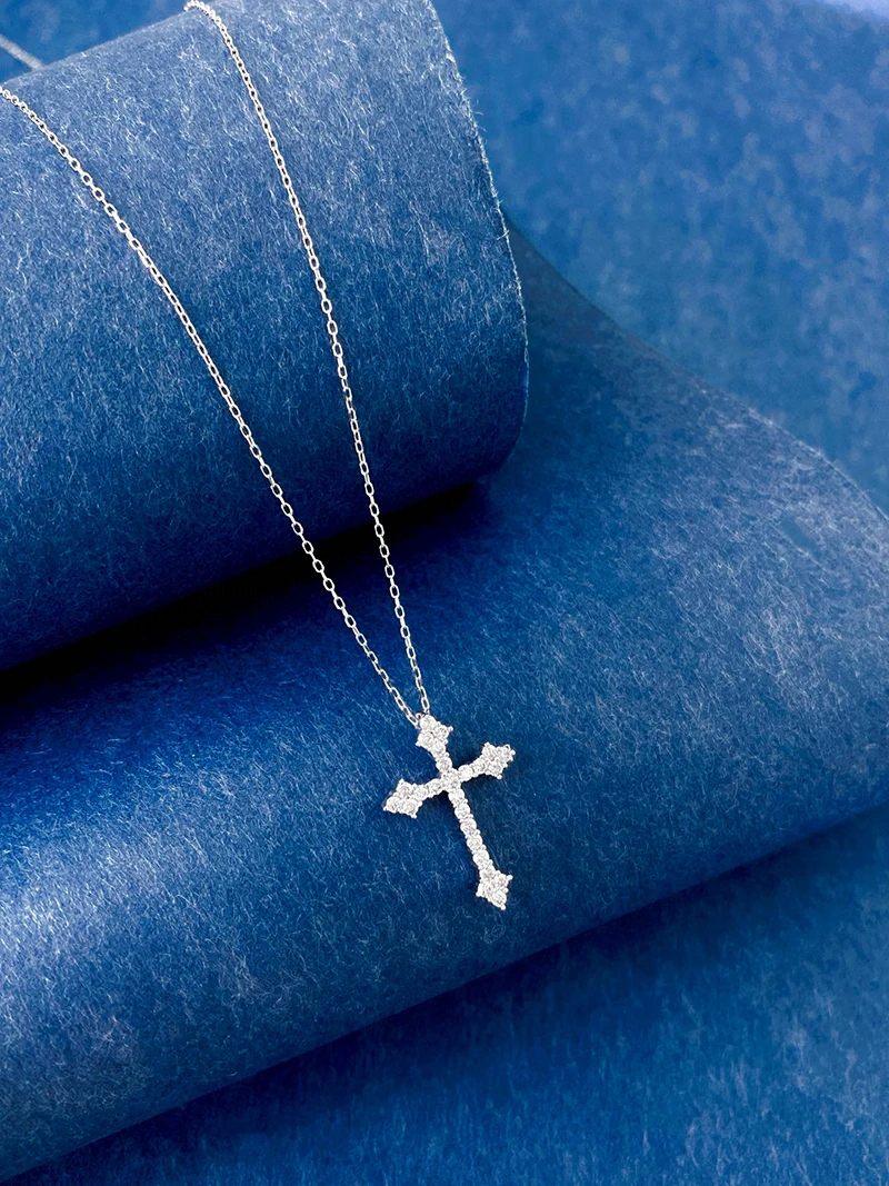 LUOWEND 100% 18K White Gold Necklace Fashion INS Style Cross Pendant Real Natural Diamond Necklace for Women Wedding Jewelry