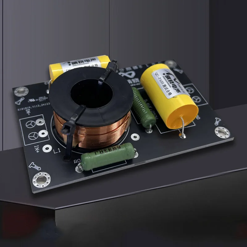 

Passive 150W Audio Crossover 4"-15" Hi-Fi Full Range Speaker Frequency Divider 2nd Order Notch Filter