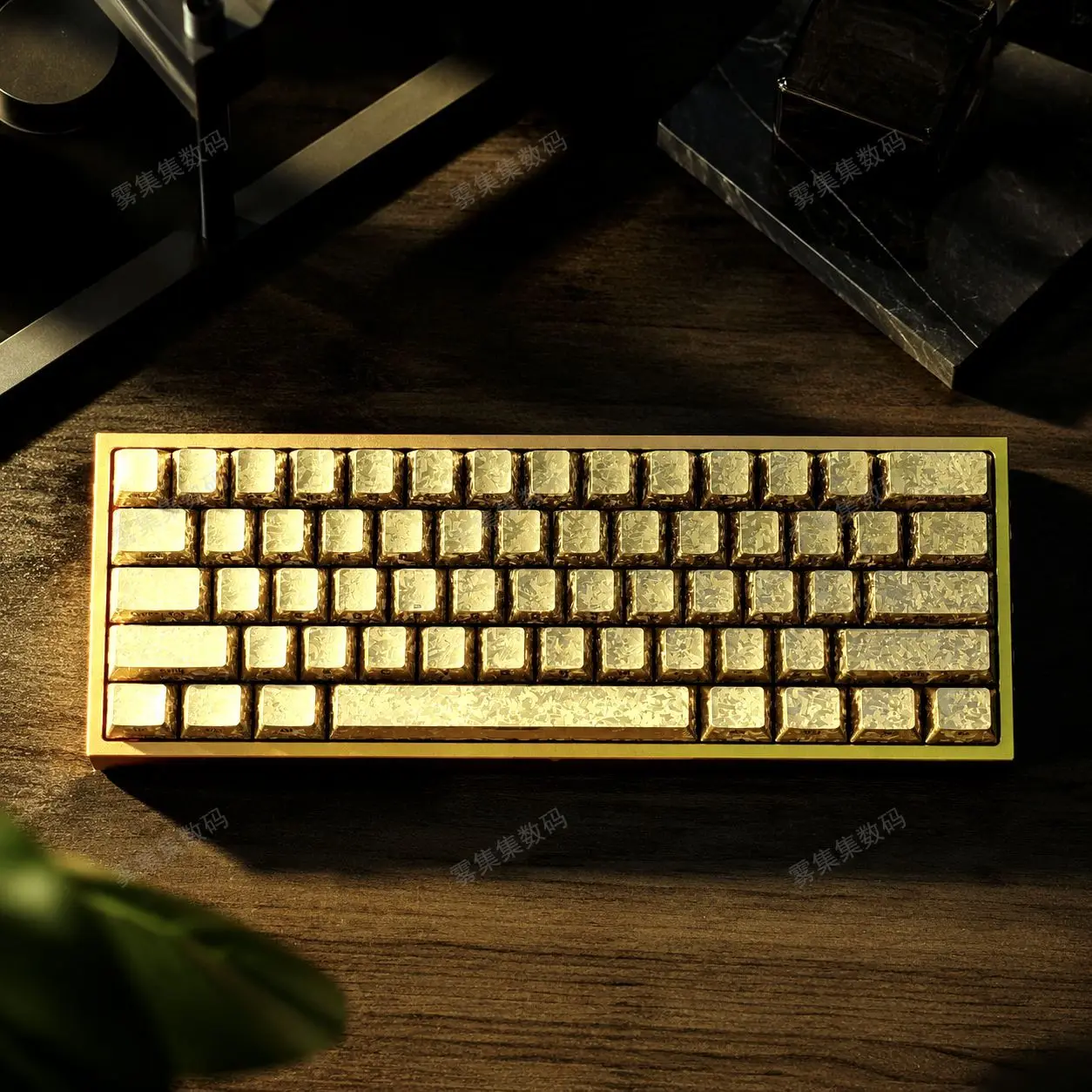 Frost Gold Side-Printed Shine-Through Keycaps Metallic Carbon Fiber Texture Cherry Profile 119-Key for MCHOSE AULA