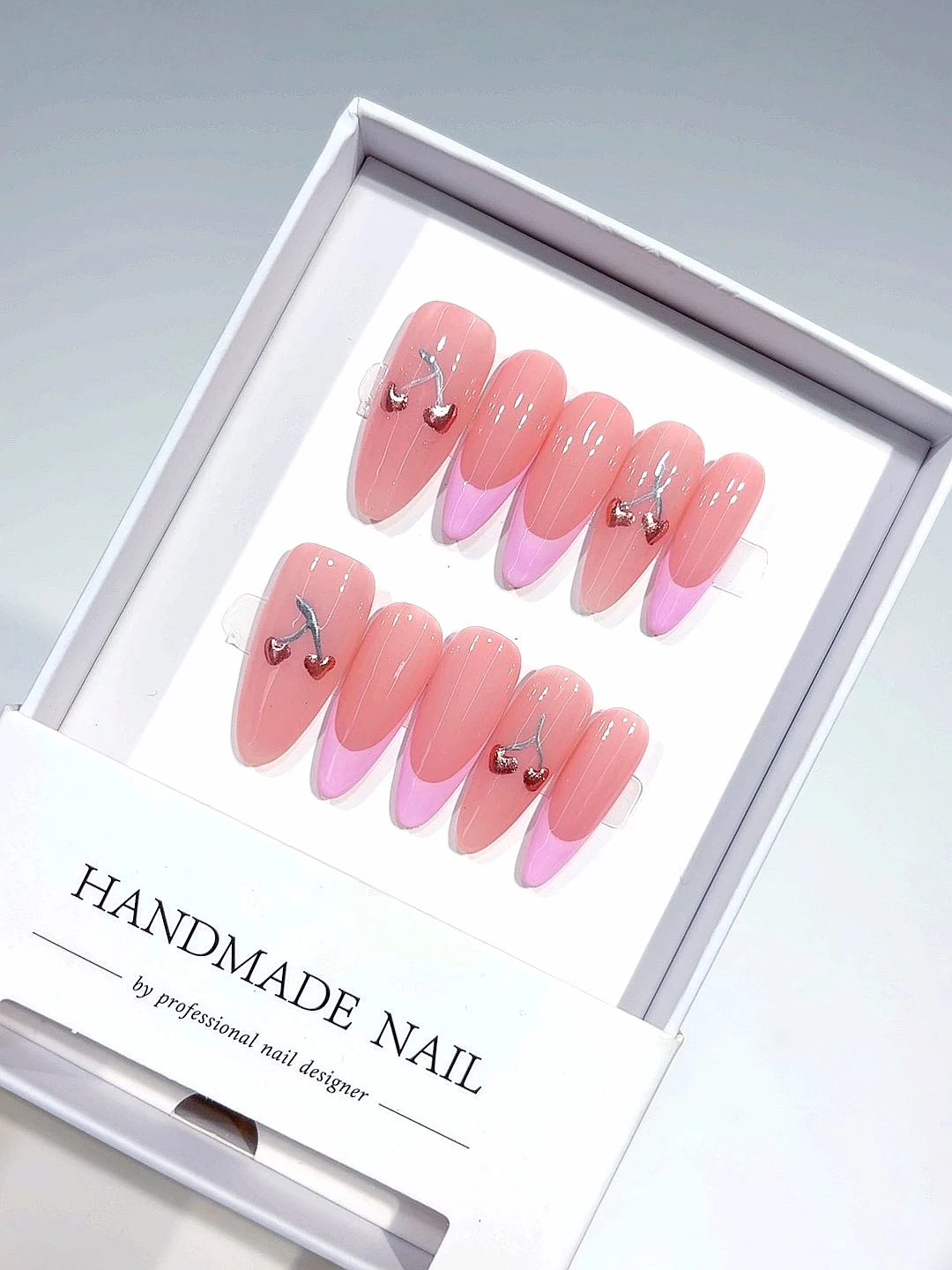 

Pink Simple Nail Art Almond Fashion Manicure（B103）