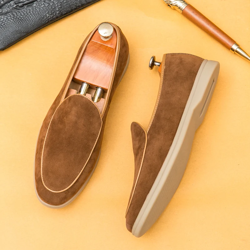 Fashionable Men Loafers American Casual Comfortable Brand Small Leather Shoes British Business Travel Shoes in Sizes 38-46