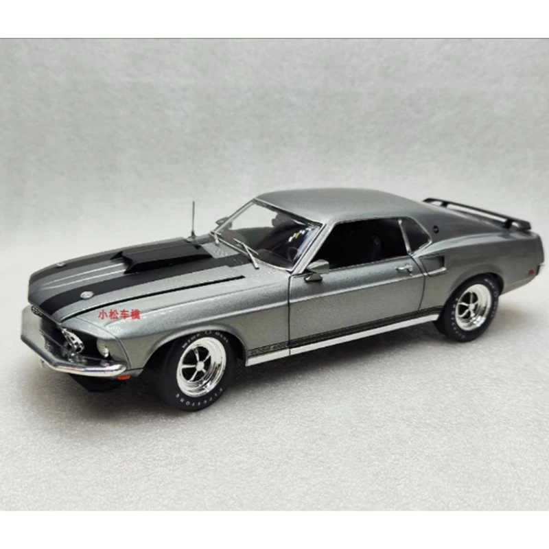 Original Diecast 1/18 Scale 1969 Ford Mustang Boss 429 Simulation Vintage Classic Nostalgic Car Model Boy Souvenir Toy