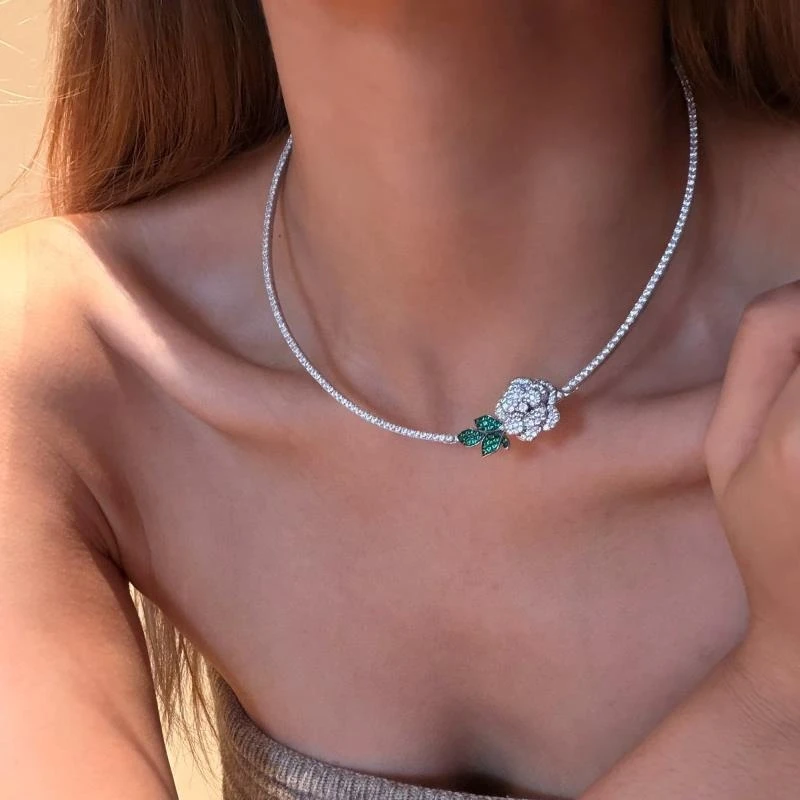 Bellux Sparkling Rose Flower Necklace 925 Silver Gold Plated Synthetic Zircon Full Diamond Shining Green Leaf Torques