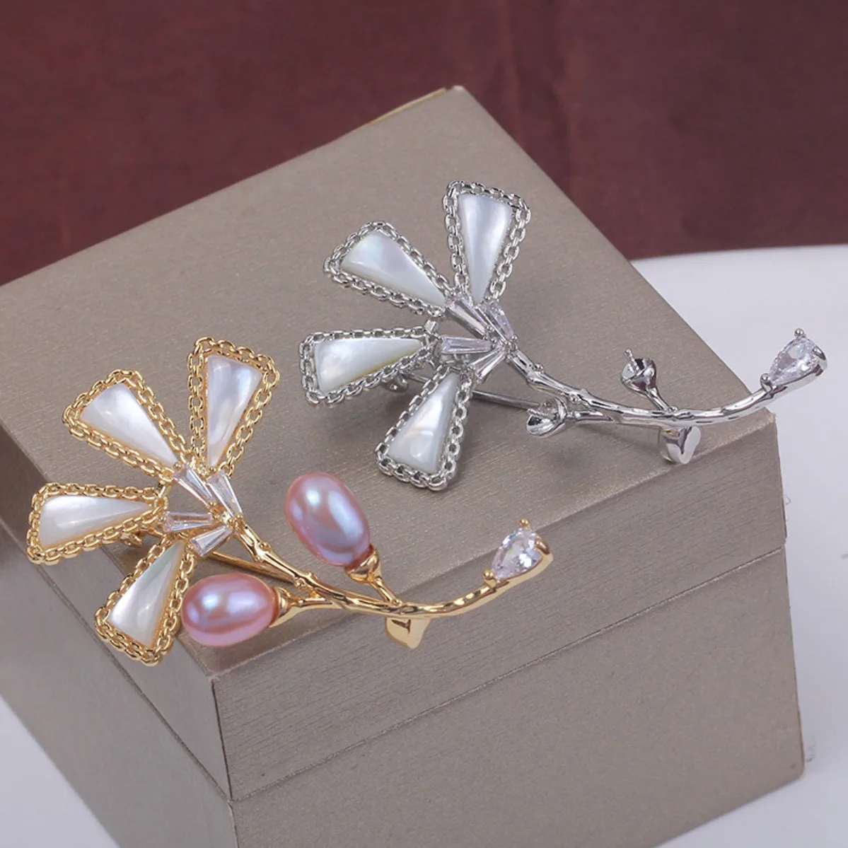 Brass Thick Gold Plated Ginkgo Leaf Brooch Blank, Micro Pave Zircon, DIY Pearl Corsage Accessory For Women