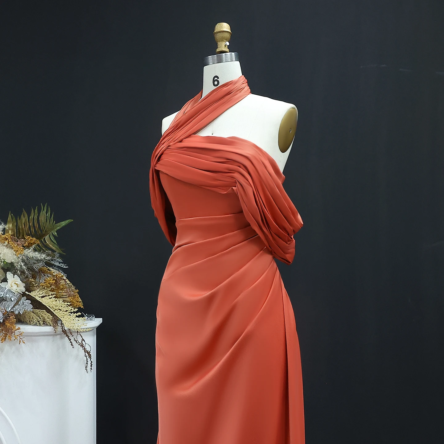 Sharon Said Dubai Halter złota suknia wieczorowa na jedno ramię elegancka syrenka arabska dla kobiet ślubne suknie wizytowe SF053 dostosowane