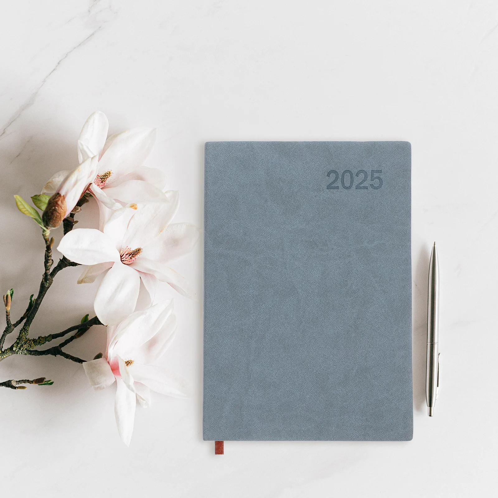 

2025 Weekly Monthly Daily Planner Compact Portable Schedule Notebook Bright Color Fashion Design For Teachers Students School