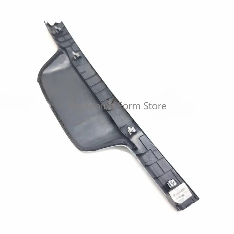 Adatto per il nuovo gruppo rivestimento superiore del portellone MG MG6, copertura della luce del freno posteriore, rivestimento in vetro posteriore