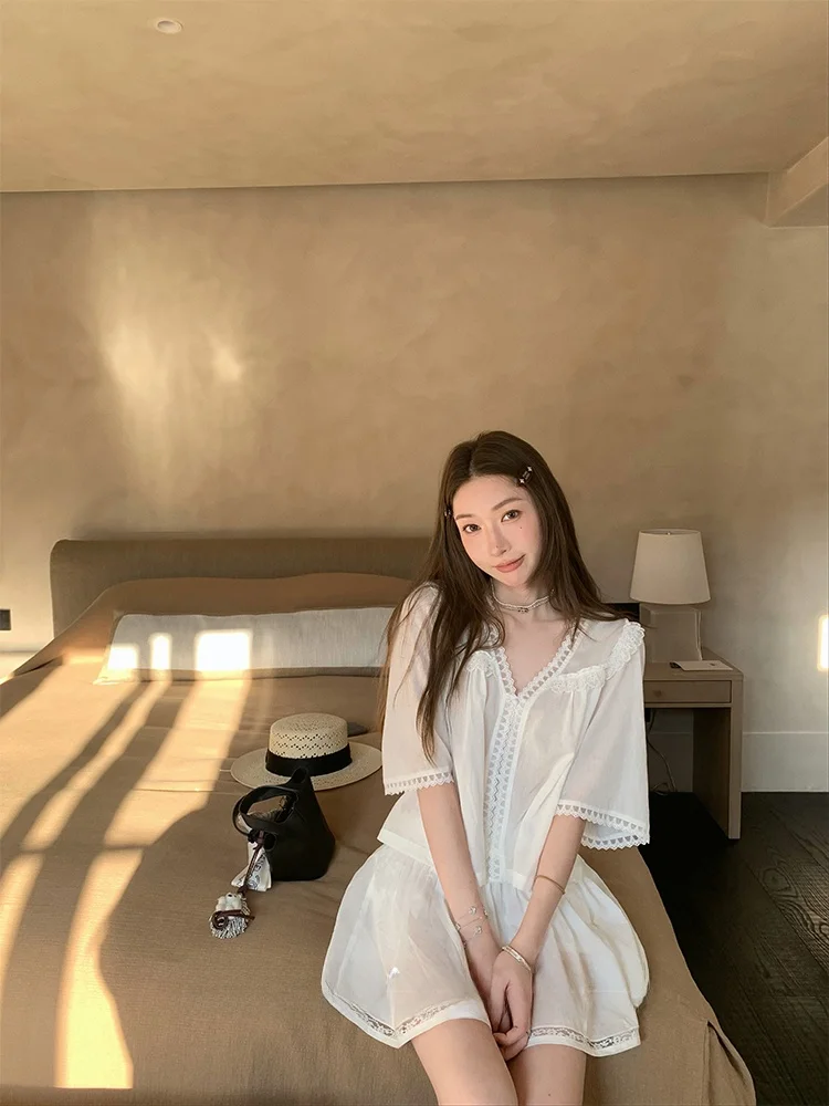 

French Romantic Lace Waist-Cinching Pure Cotton White Women's irt Breathable Comfortable Korean Sle Loose Fit V-Ne Top