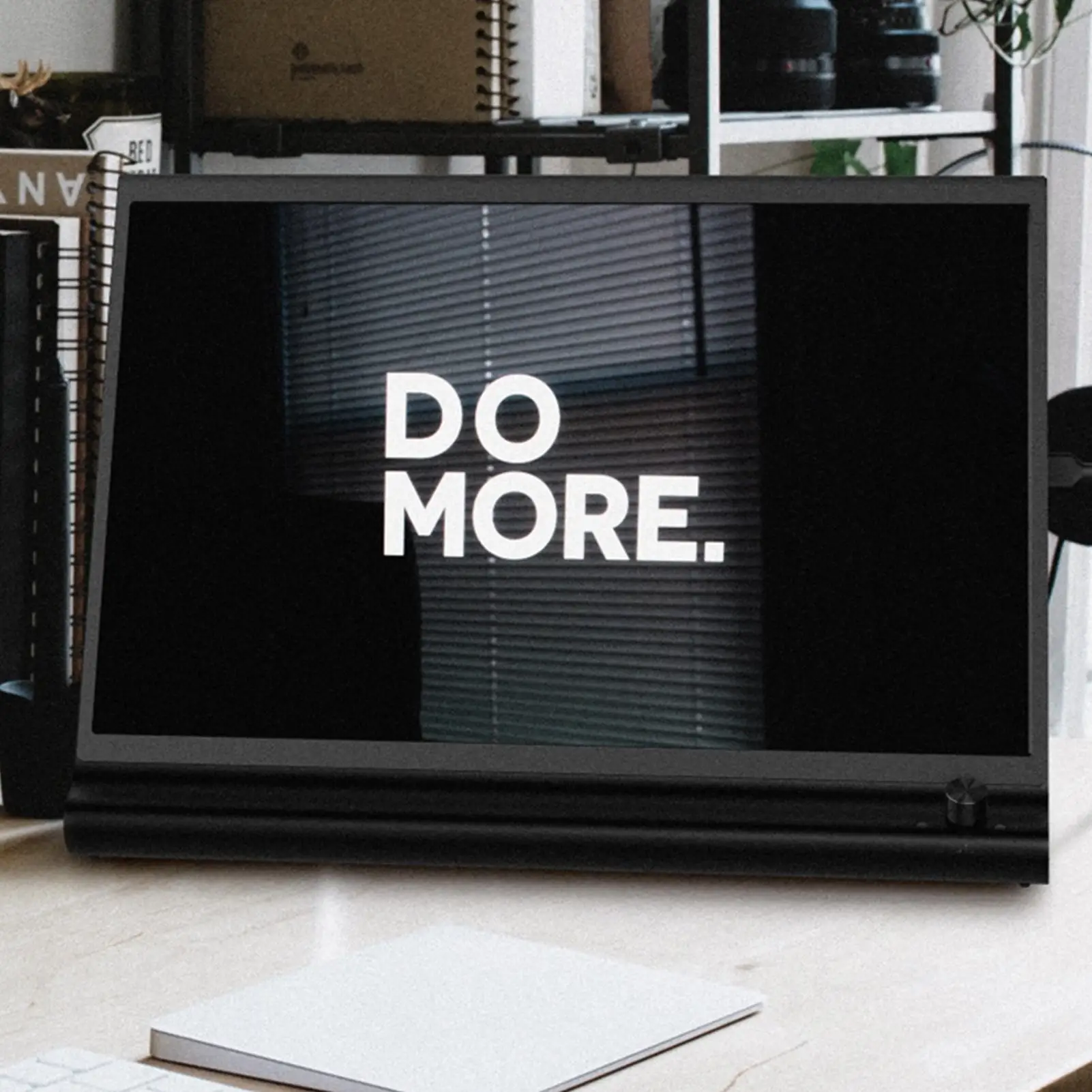 

Travel Monitor Lightweight True Color Display Device 15.6Inch Portable External Monitor For Laptop PC Tablet Offices Home Media