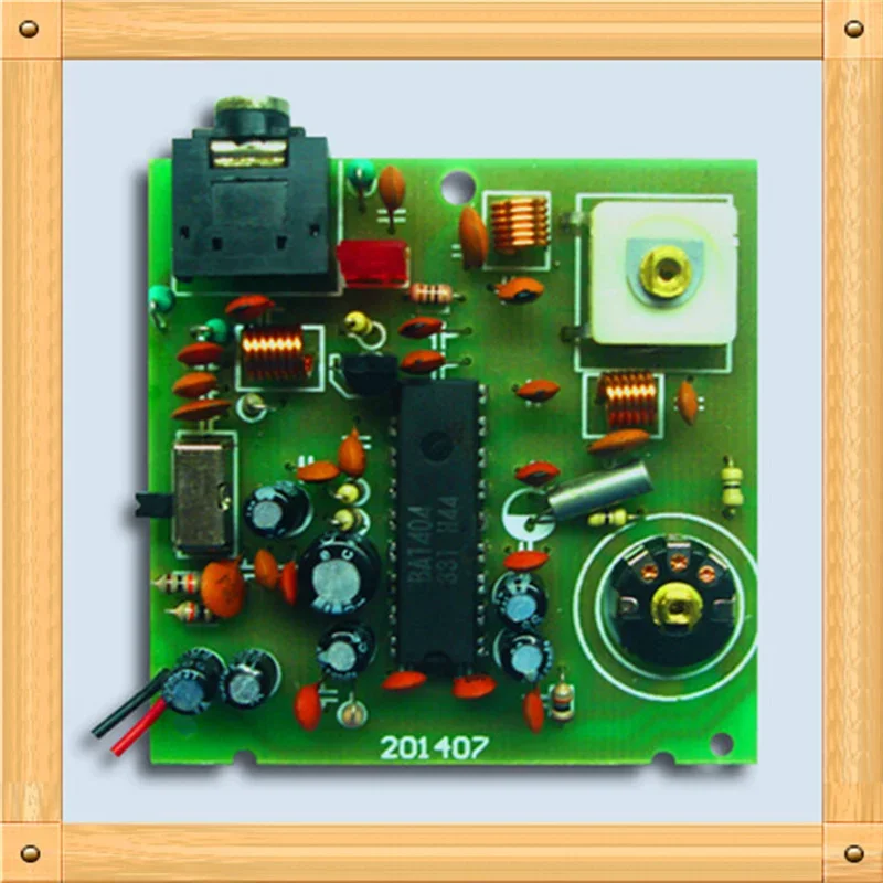 BA1404 type FM transmitter board / FM stereo transmitter board electronic  laser equipment module sensor