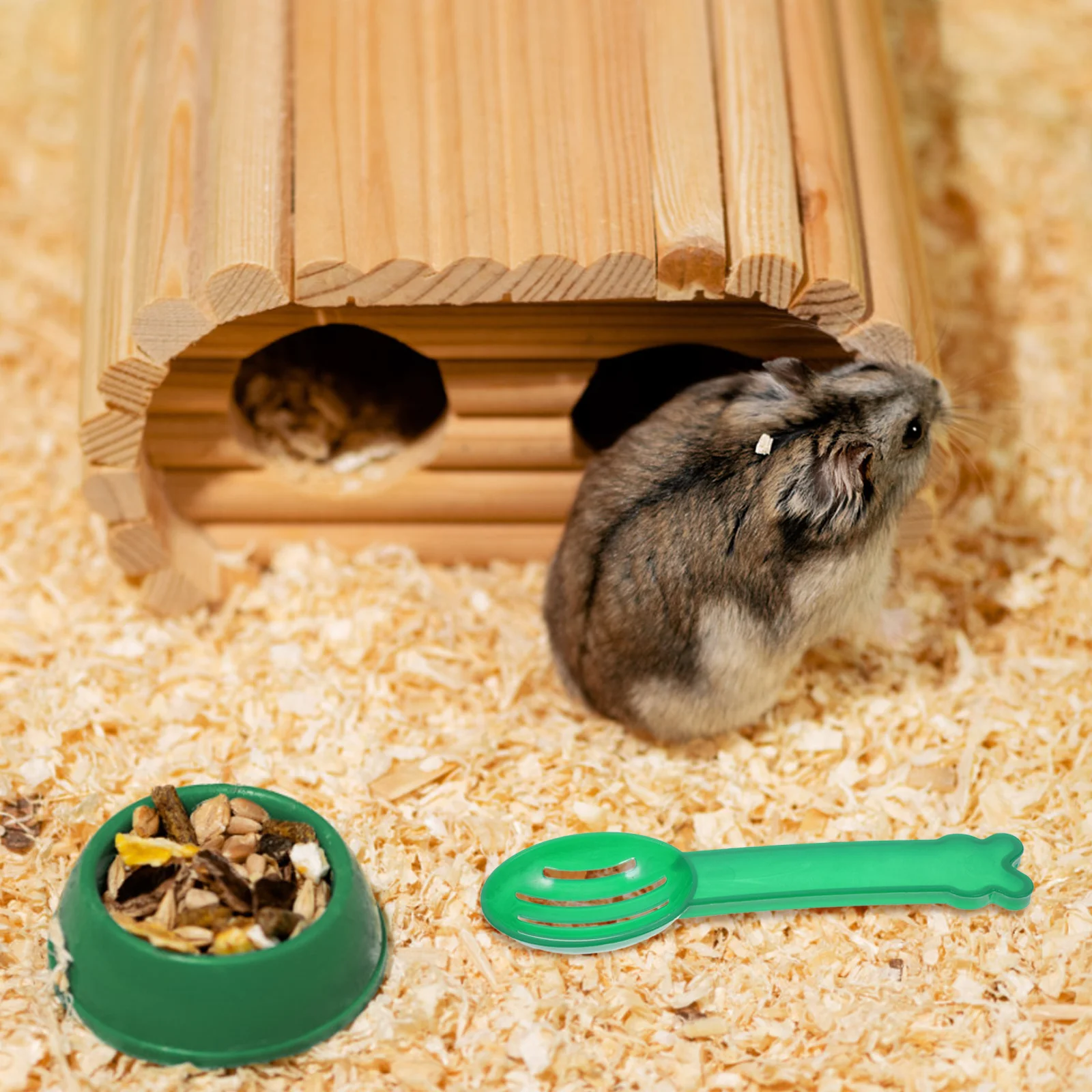 

5pcs Hamster Bath Tool Durable Sand Spoon Bathtub Shovel Plastic Scooper Pet Bathing Cleaning Supplies Small House Accessories