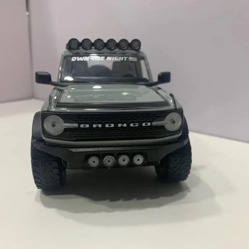 Jada1:24 2021 Ford BRONCO SUV Simulation Diecast Car Metal Alloy Model Off-road Car Toys For Children Gift Collection