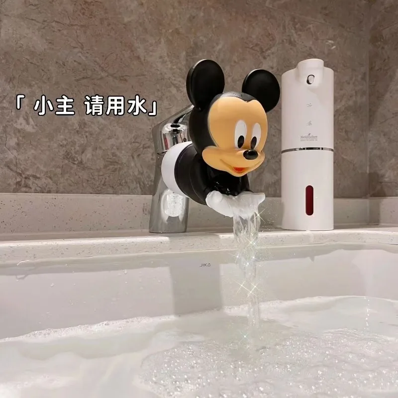 Mickey and Minnie animation peripheral creative funny faucet extender home bathroom faucet children\'s anti-splash water artifact