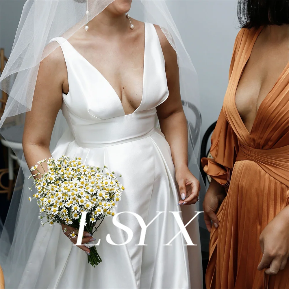 LSYX semplice profondo scollo a v fiocco in raso senza maniche semplice abito da sposa cerniera posteriore a-line lunghezza del pavimento abito da sposa su misura