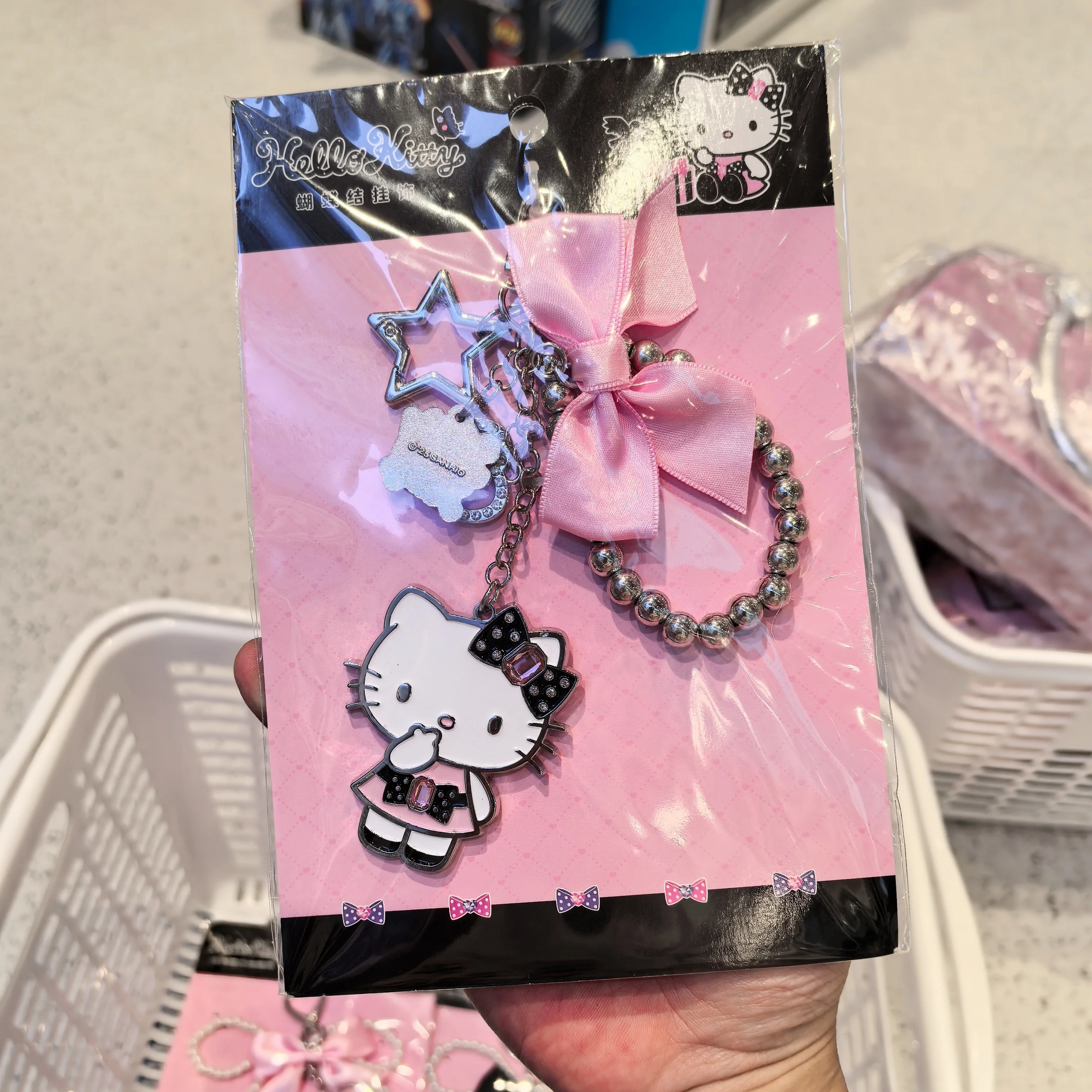 

Hello Kitty Glitter Party Bow Shiny Metal Keychain Charm, Cute Sanrio Accessory Gift for Purse Bag