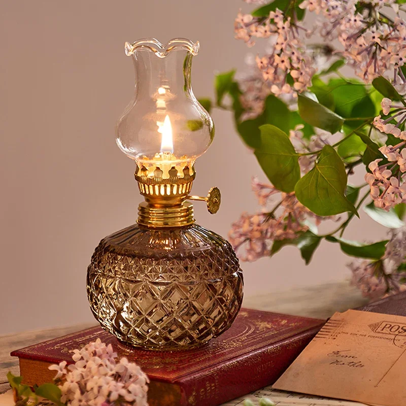 Clear Hurricane Lamp For Indoor Outdoor Use Vintage Burning Lantern Tabletop Kerosene Lamp W/ Adjustable Fire Wick