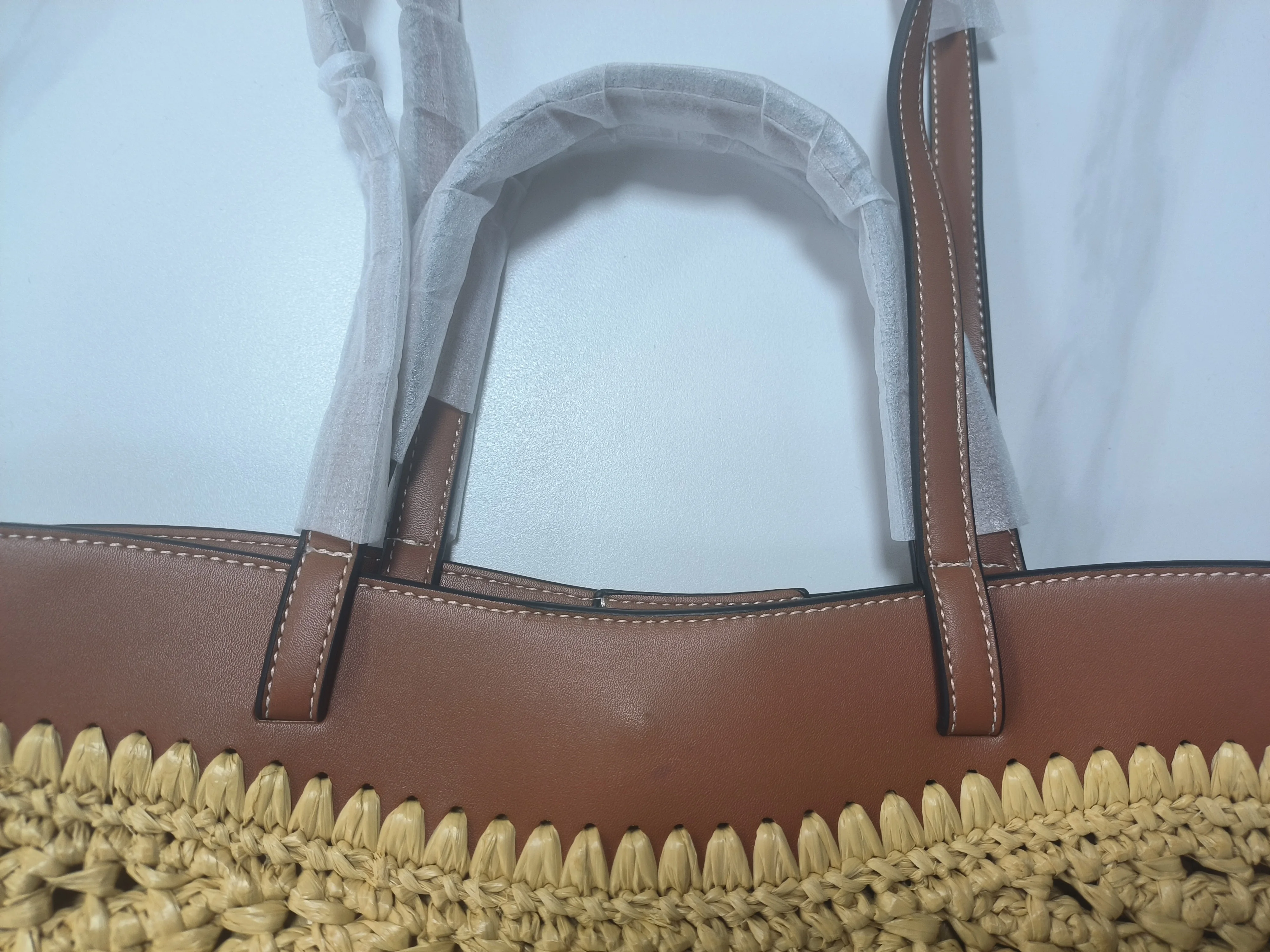 Marke Hohl Woven Strand Tasche Nische Mode Schulter Unterarm Tasche Große Kapazität High-end-Nähte Tote Tasche frauen eimer Tasche – Detail 6
