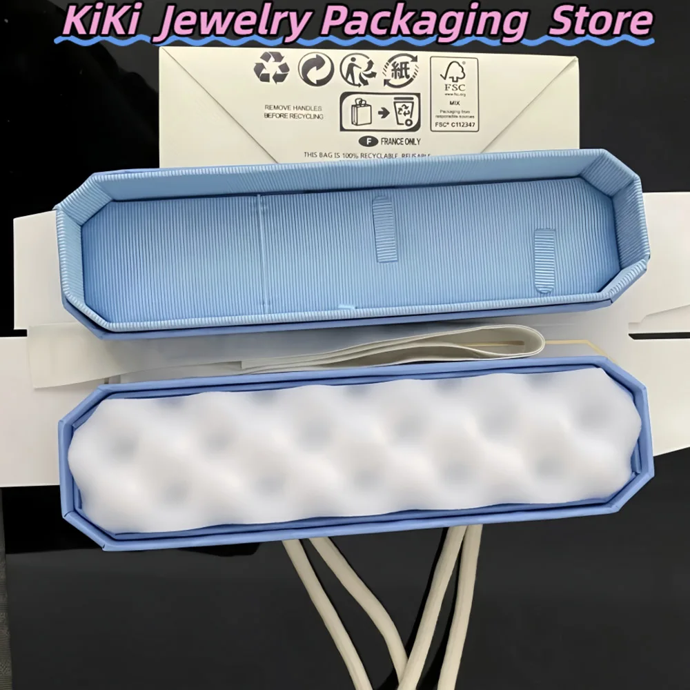 

2026 New Model 1 Set Fashion Beautiful W Blue Packaging Necklace or Bracelet Box Set