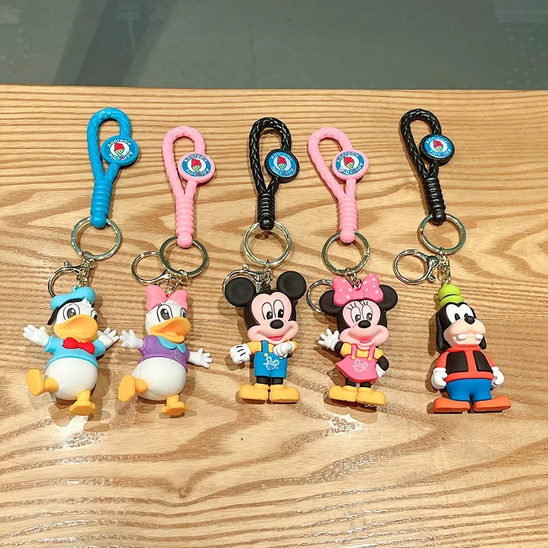 LLavero de Mickey de Disney, llavero de dibujos animados de Minnie, Pato Donald, muñeca Kawaii 3D, llavero de coche, Lindo bolso, adornos colgantes, venta al por mayor