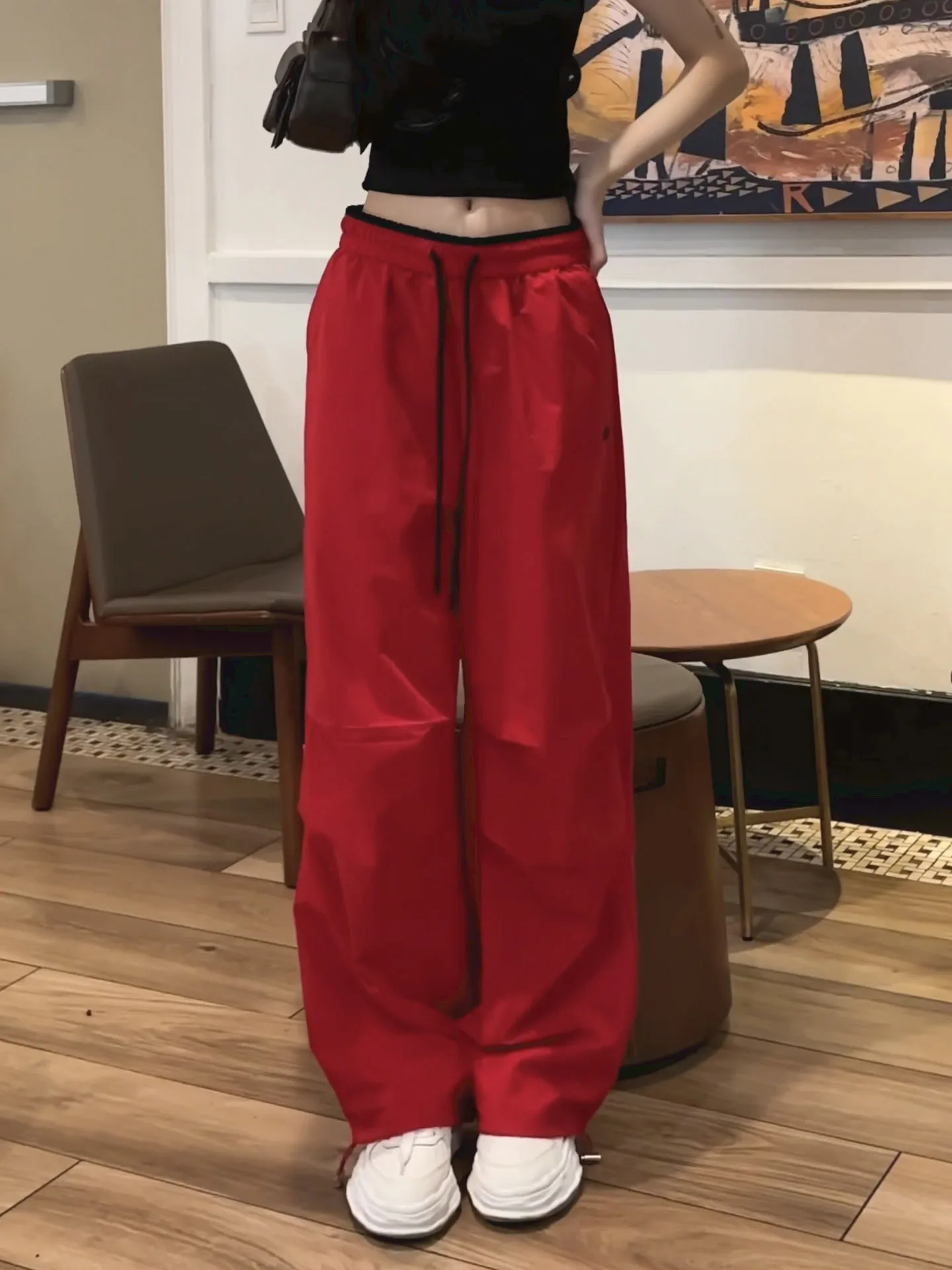 

Красные американские брюки с контрастными вставками, широкие, в рабочем стиле, женские, летние, тонкие, новые, из ледяного шелка, быстросохнущие, спортивные, повседневные