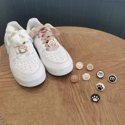 Cordones de lona con forma de pata de gato para niñas, adornos para zapatos blancos pequeños, letras, accesorios, 2 piezas