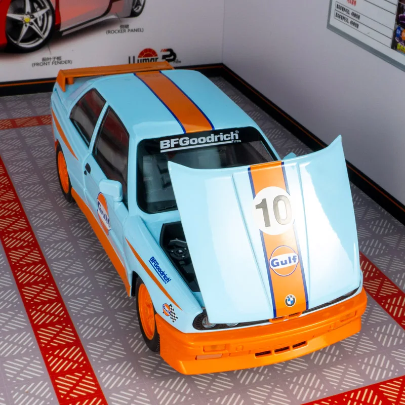 1:24 BMW M3 E30 1988 alloy pull-back toy car door and hood trunk can open has simulated sound and lighting functions