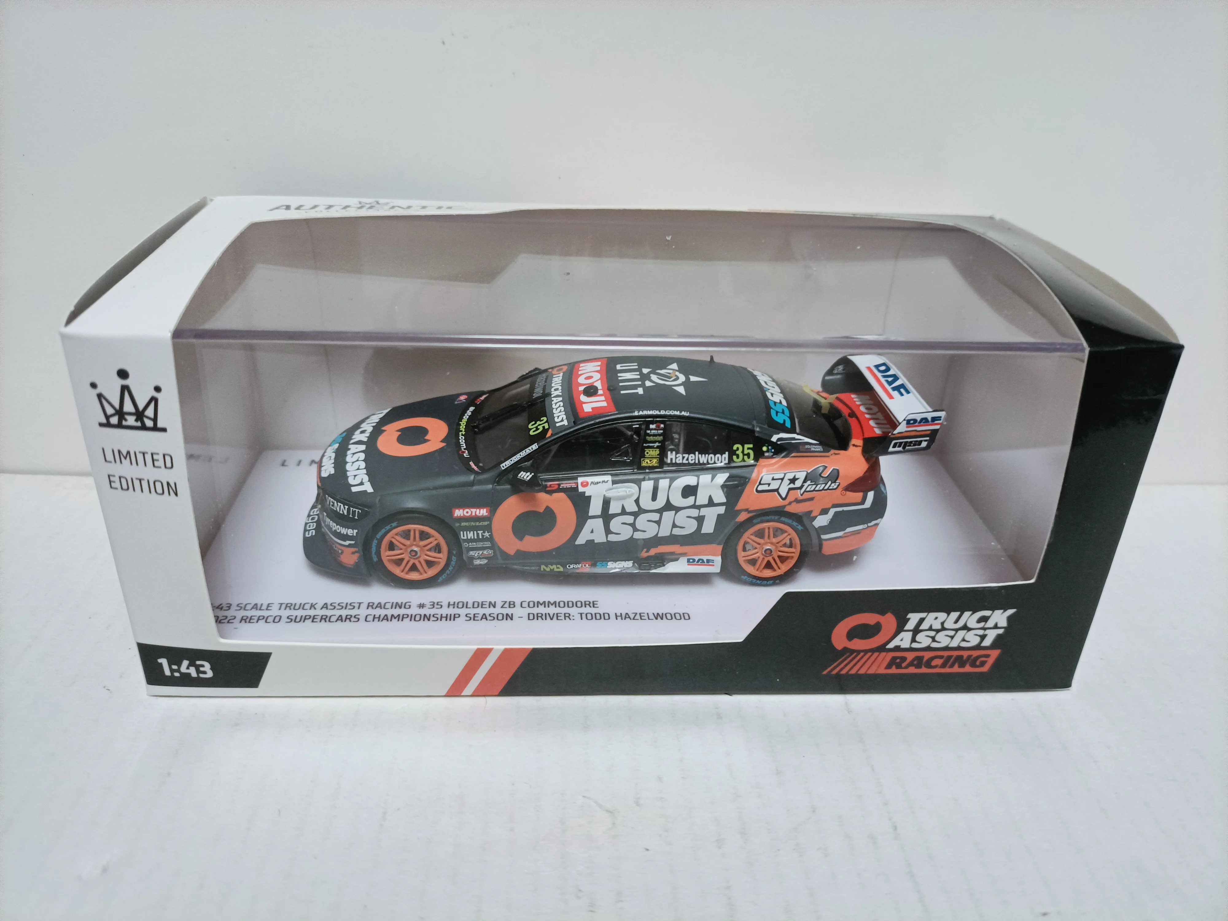 

Аутентичная гоночная модель Holden Commodore 1 43 Holden TRUCK ASSIST Holden ZB 2022