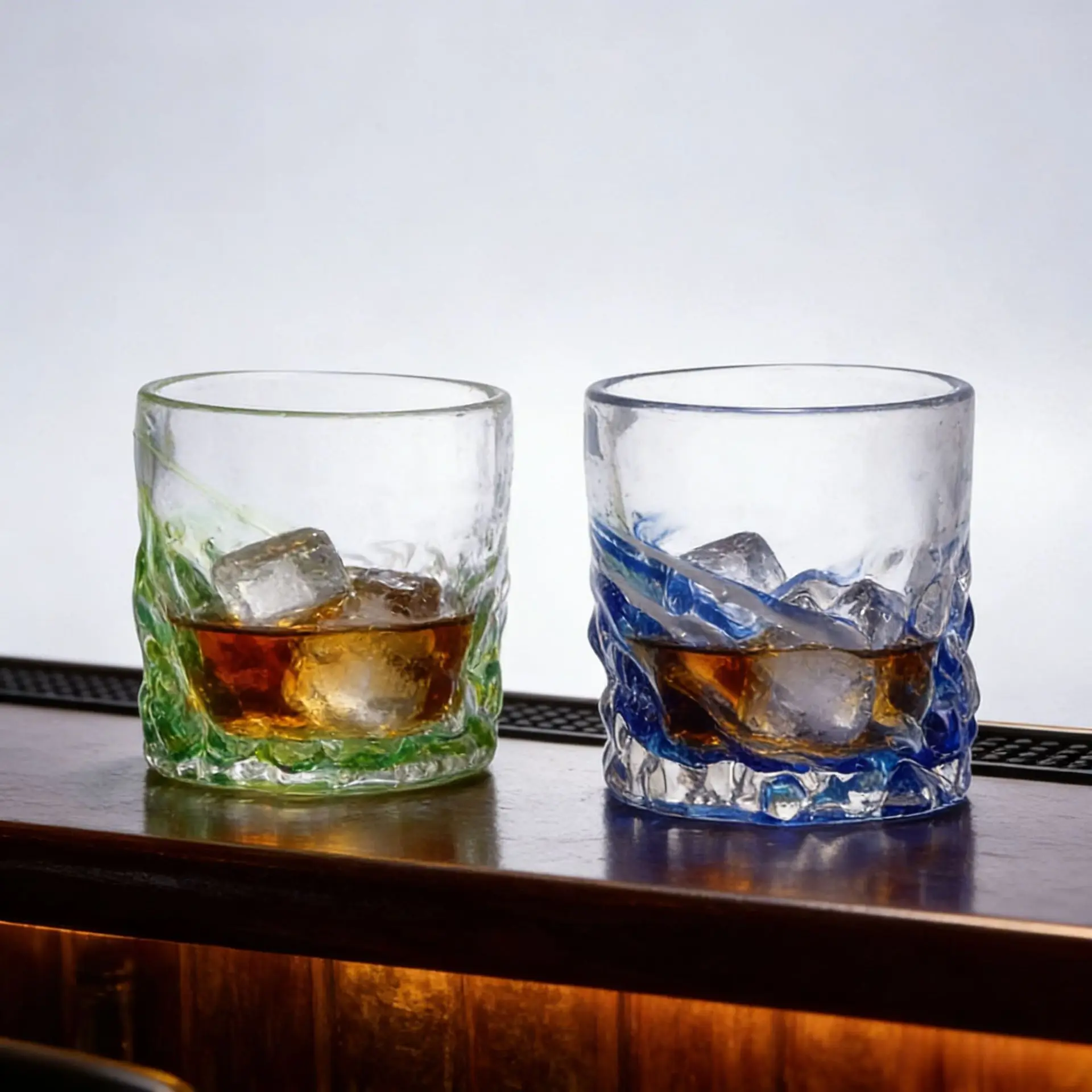 CHigh-End Clear Glass Tumblers, Heat Resistant Household Drinking Cups with Colorful Crushed Stone Luminous Effect for Whiskey &